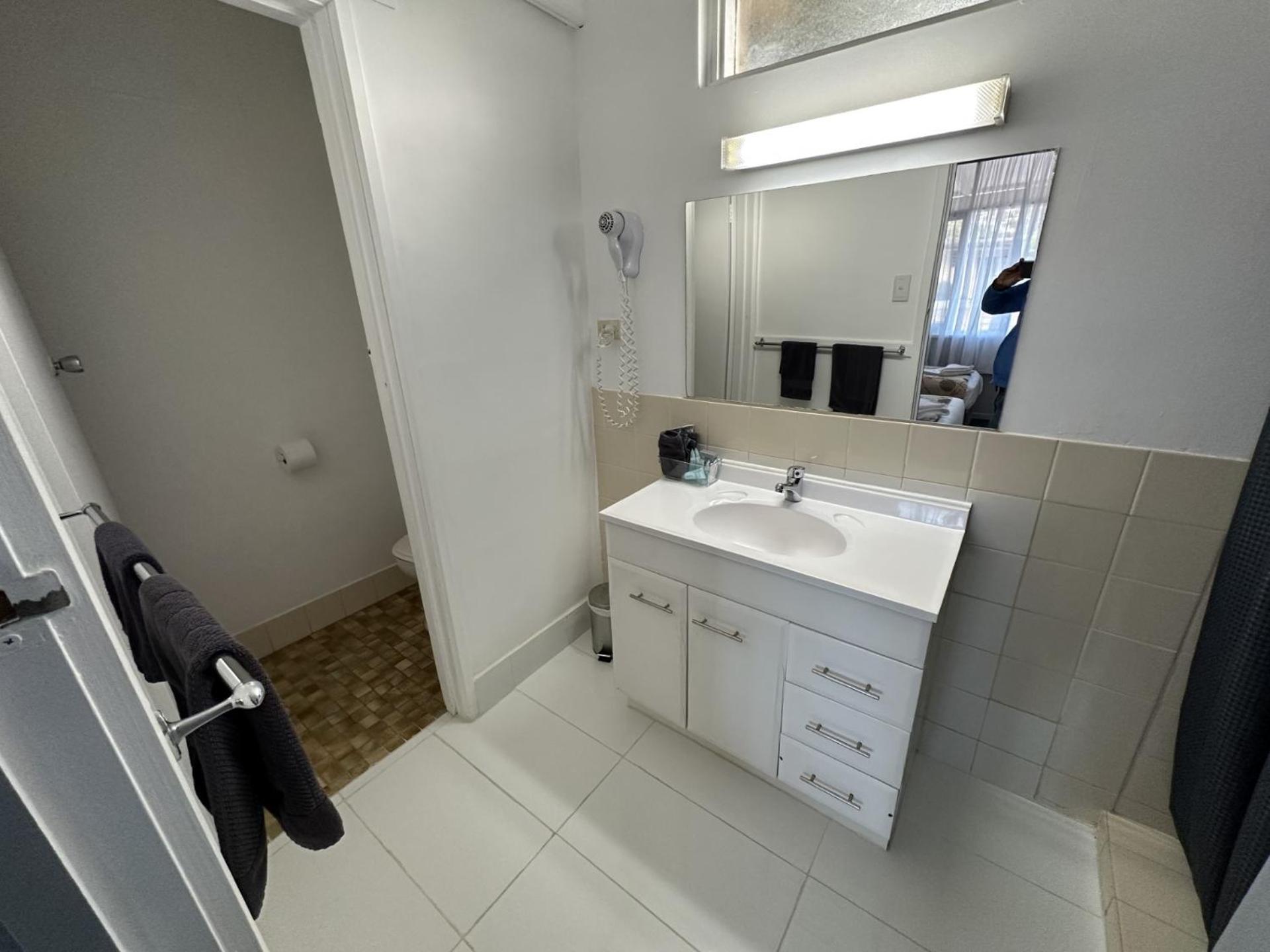 Charlton Motel Екстер'єр фото
