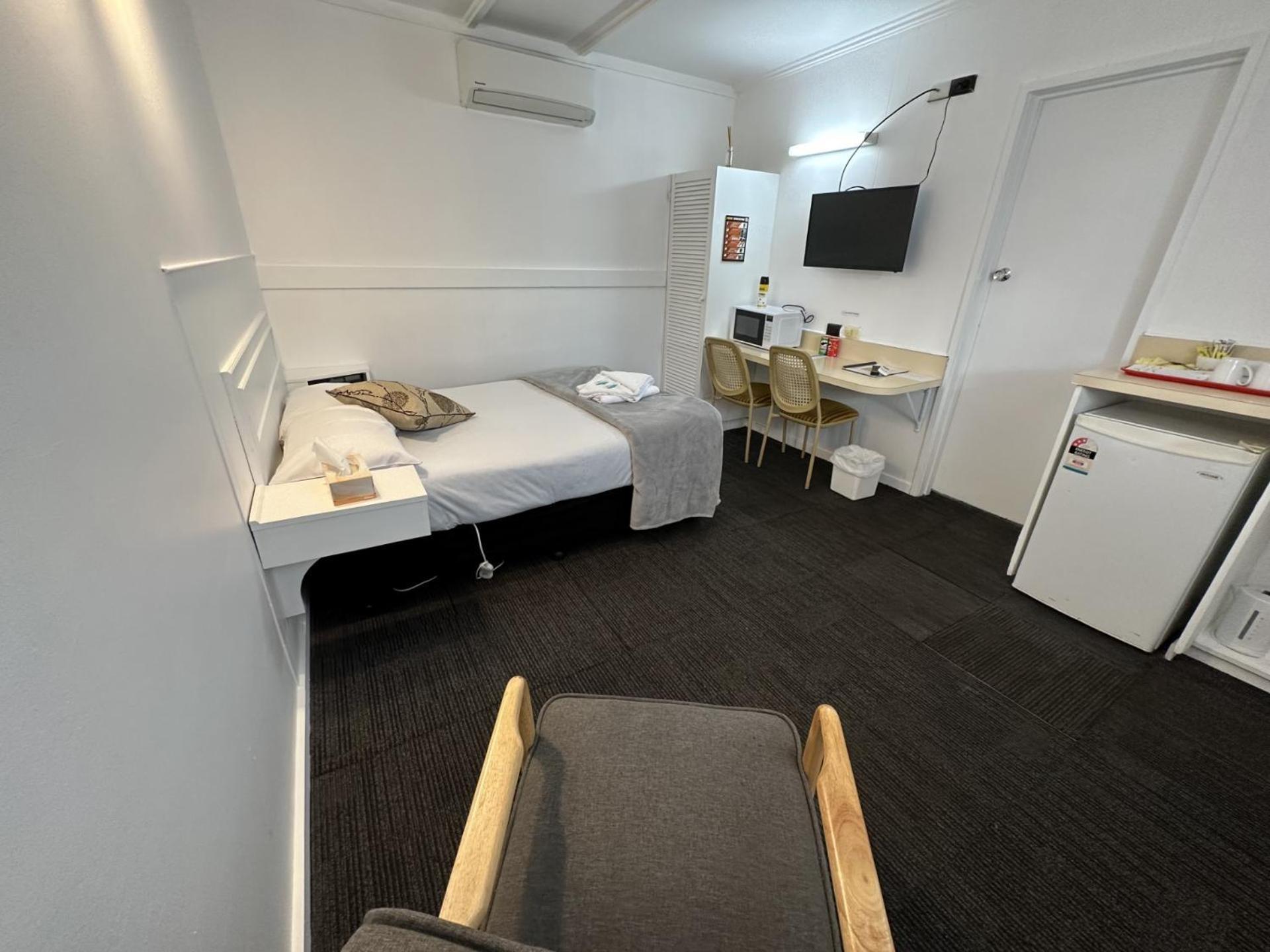 Charlton Motel Екстер'єр фото